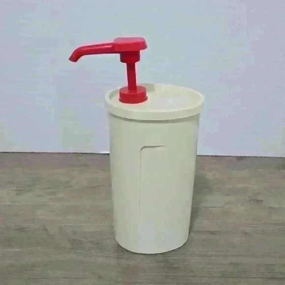 Vintage Tupperware Soap pump 640 and 1553 almond and red  - tested it works! - Picture 2 of 8